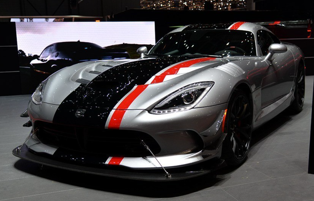 《极品飞车OL》美式超跑——道奇SRT Viper TA 2013