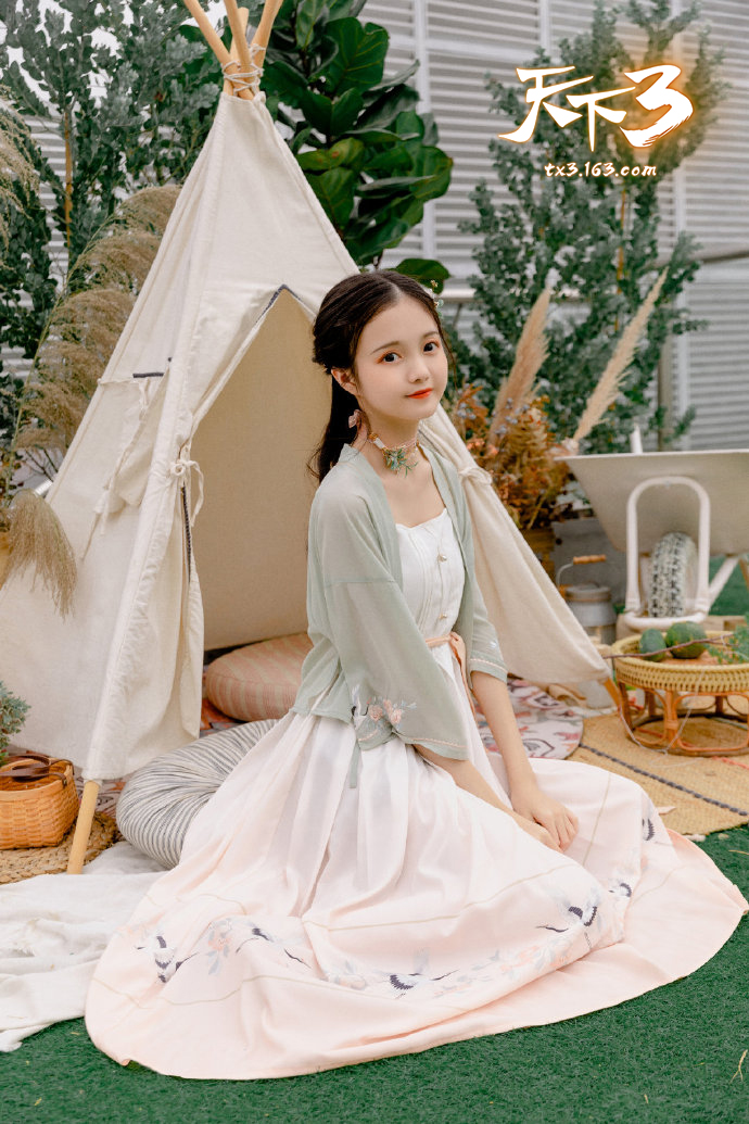 锦绣华服，爱尚天下!《天下3》合作汉服正式公布!