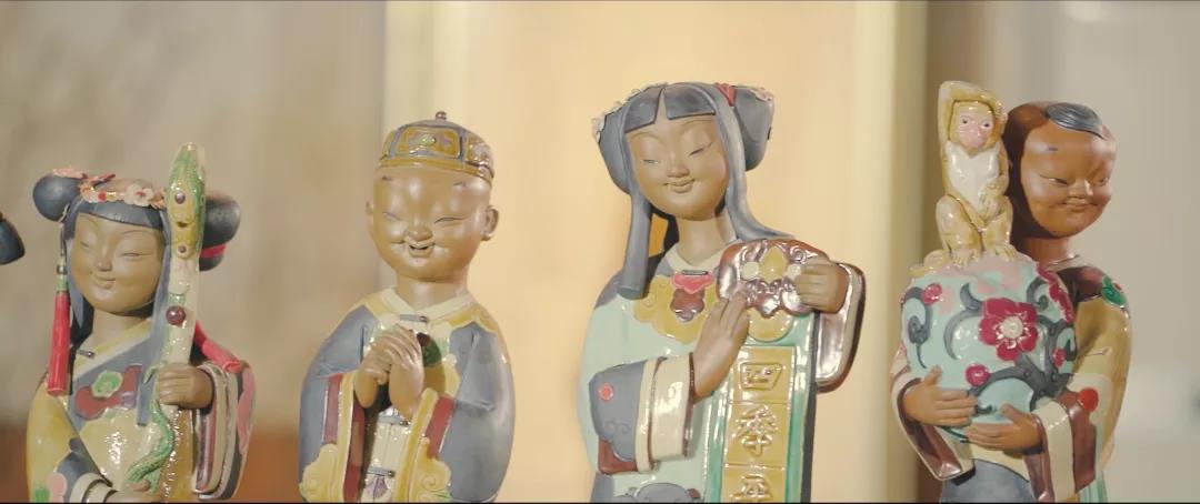 匠心传承，陶艺留香，《天下3》携手封伟民大师推出石湾公仔小秋千！