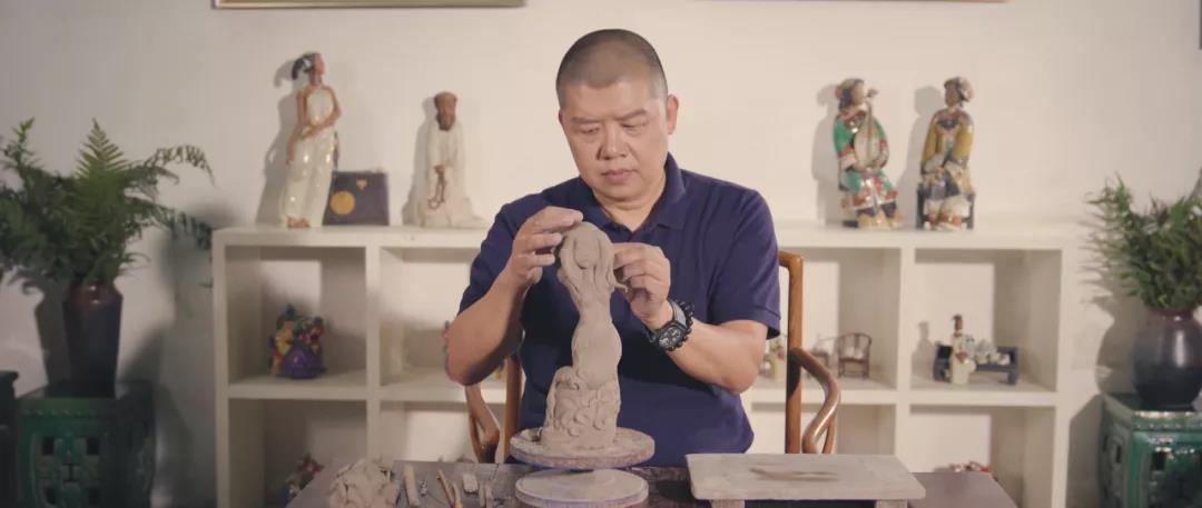 匠心传承，陶艺留香，《天下3》携手封伟民大师推出石湾公仔小秋千！