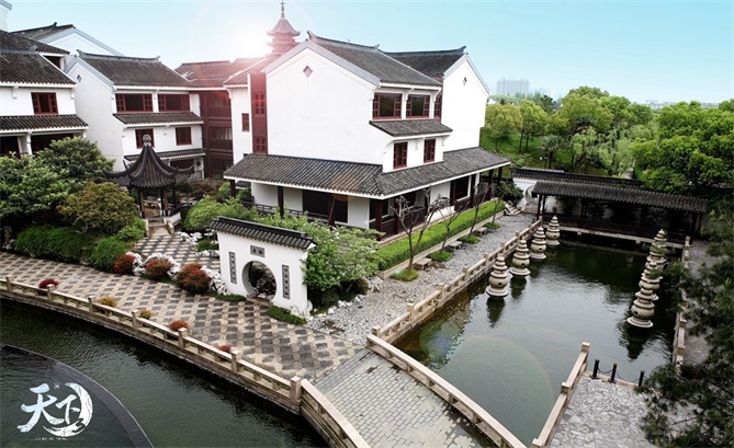 《天下》携手苏州园林式酒店“吴宫”打造超级锦鲤 邀君共赏江南风韵