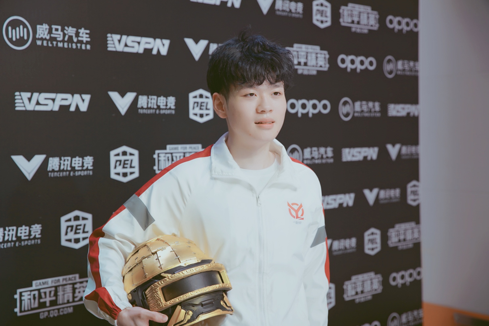 PEL无冕之王，“电竞诚冠c”重新定义FPS游戏上线