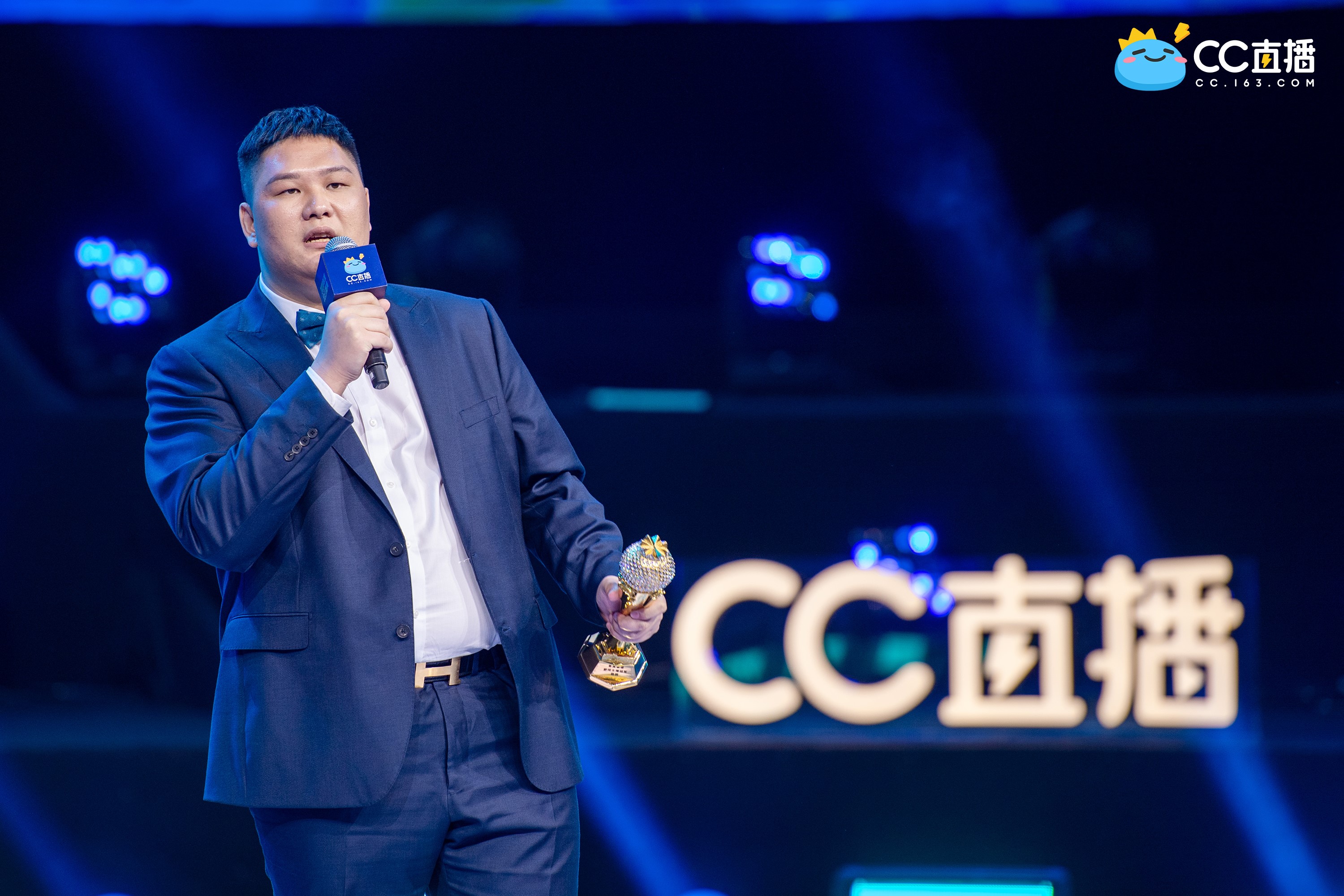 网易CC主播梧桐专访——从抗揍直播间里快速成长的一匹黑马