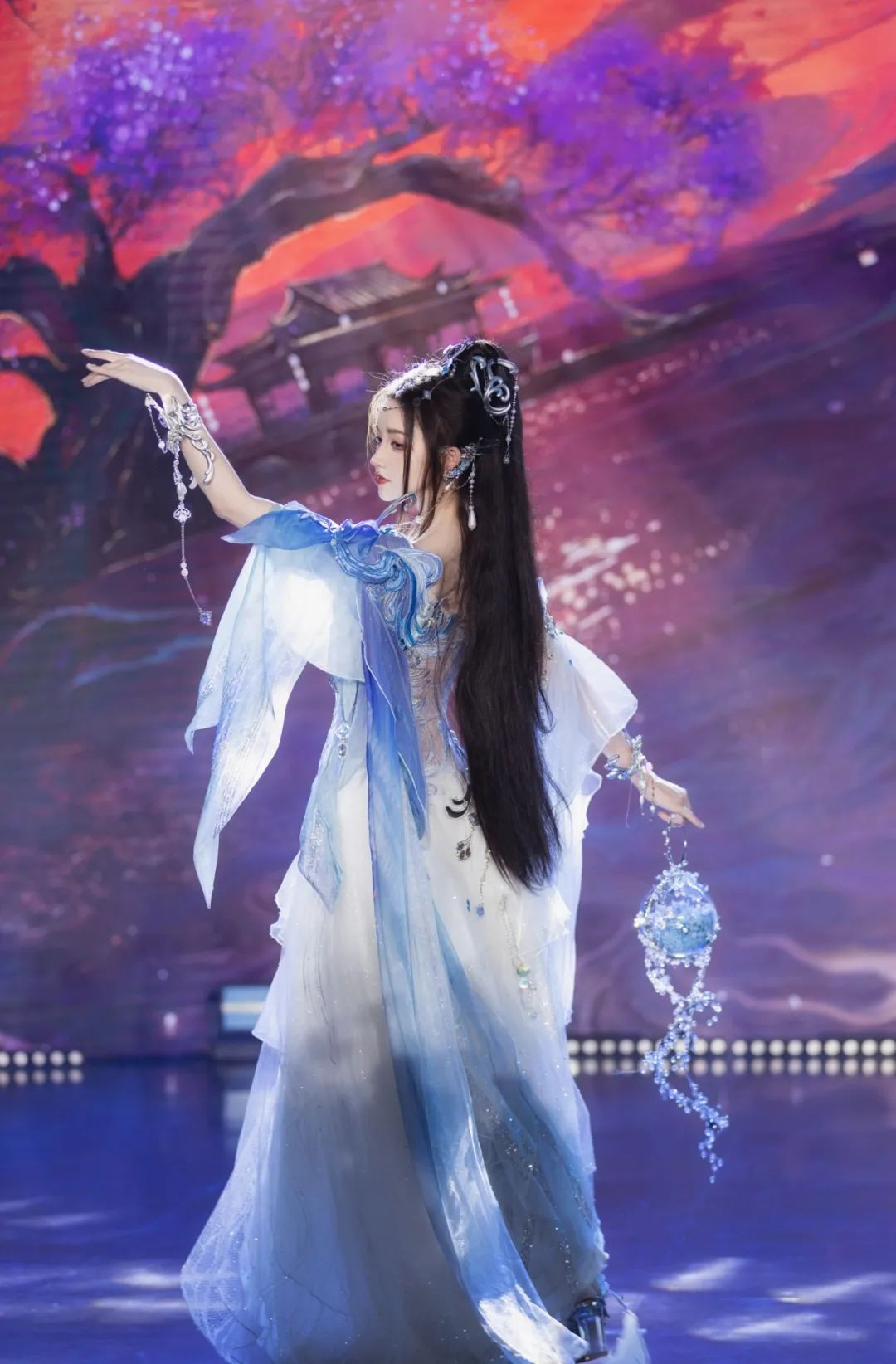杭州国漫第一美女火出圈，网游锐评：比Angelababy的精灵公主还要美！