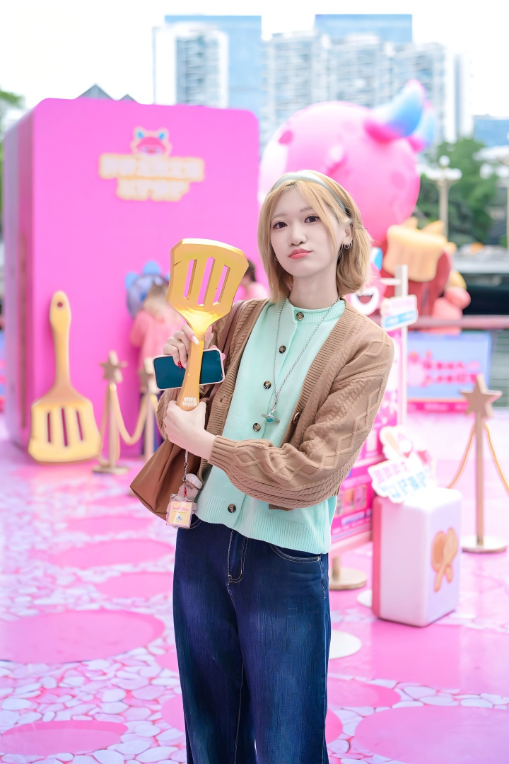 电竞与城市文化全城开运  胖胖龙好运乐园燃动成都