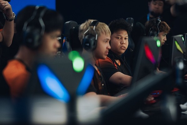 2025CFS成都完美收官，AG战胜STS夺得队史第三座CFS冠军