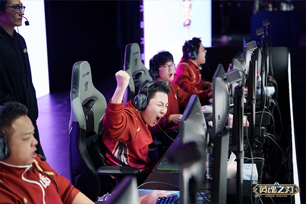 战无畏，破重霄！2025英魂之刃HEL冬季赛总决赛圆满收官！WDG战队成功卫冕！